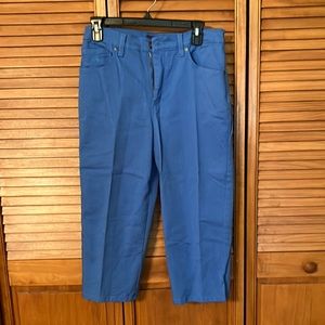 Gloria Vanderbilt size 6 capris